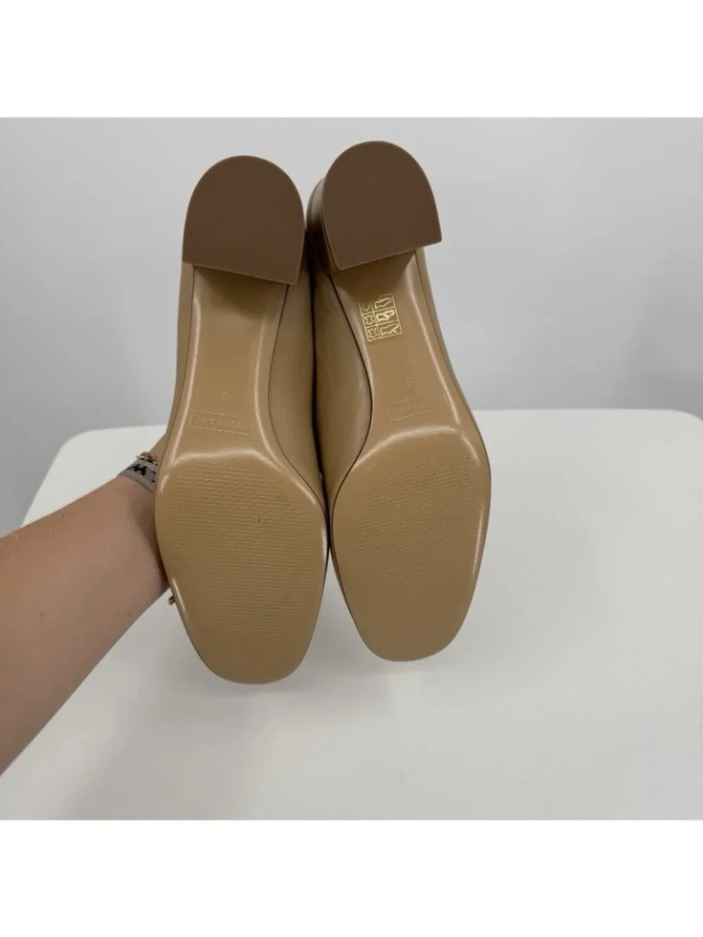 Everlane Italian Leather Day Heel Light Taupe 9 Women's Elastic Back Comfort